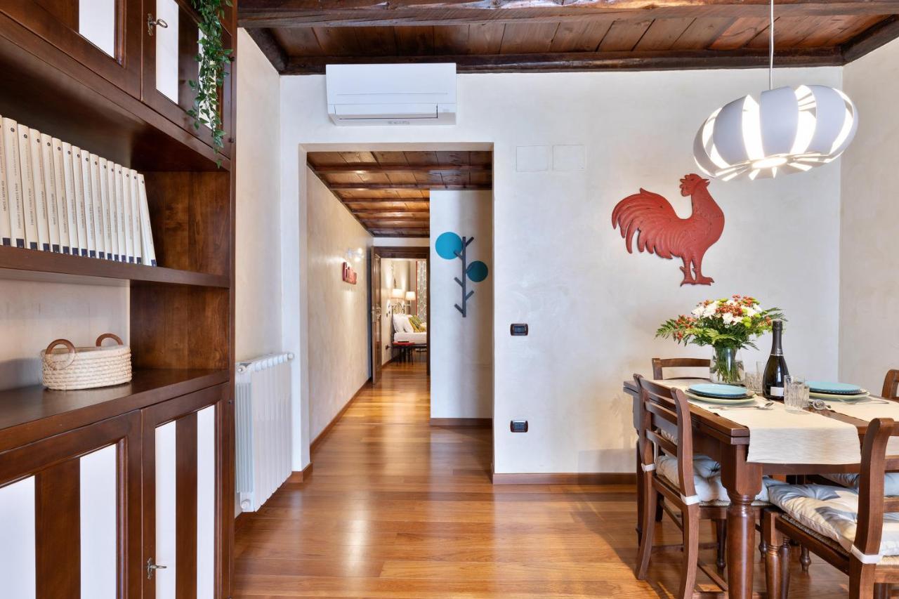 Rome As You Feel - Cancelleria Apartment In Navona Екстериор снимка